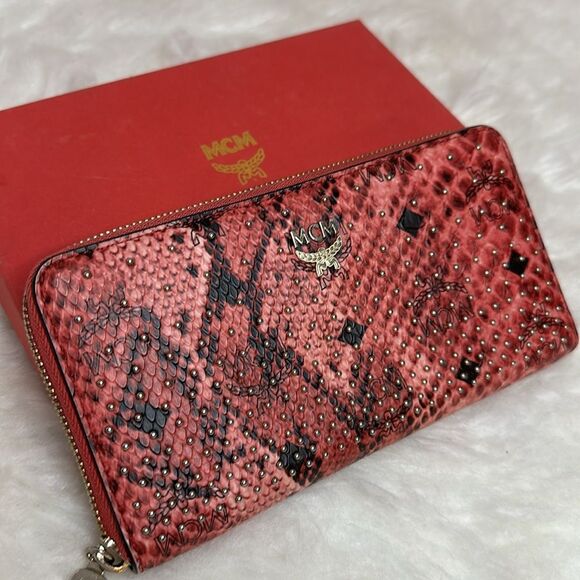 💯Authentic MCM Armour Visetos Monogram Studded Python🍀 - Picture 14 of 14